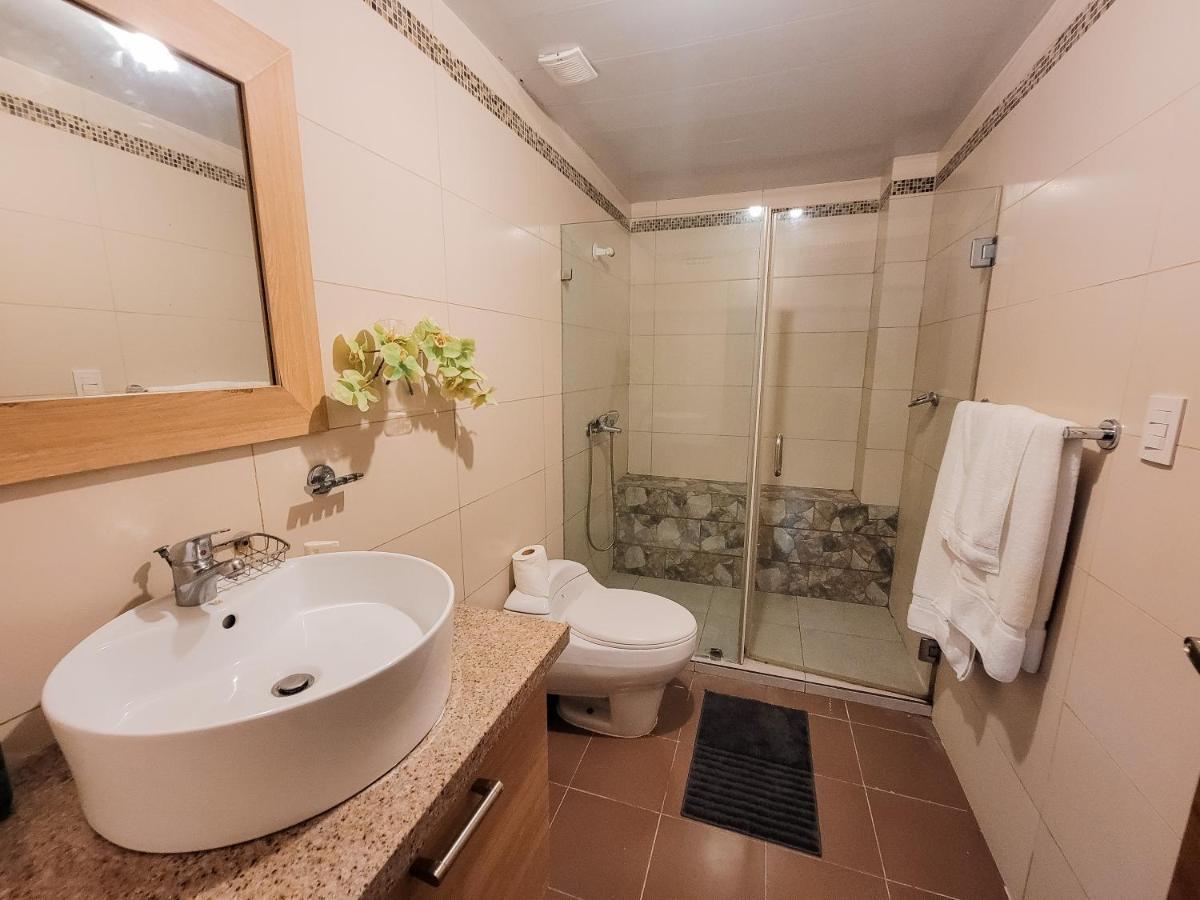 Marbella Towers Beachfront 2 Bedrooms Juan Dolio Ngoại thất bức ảnh
